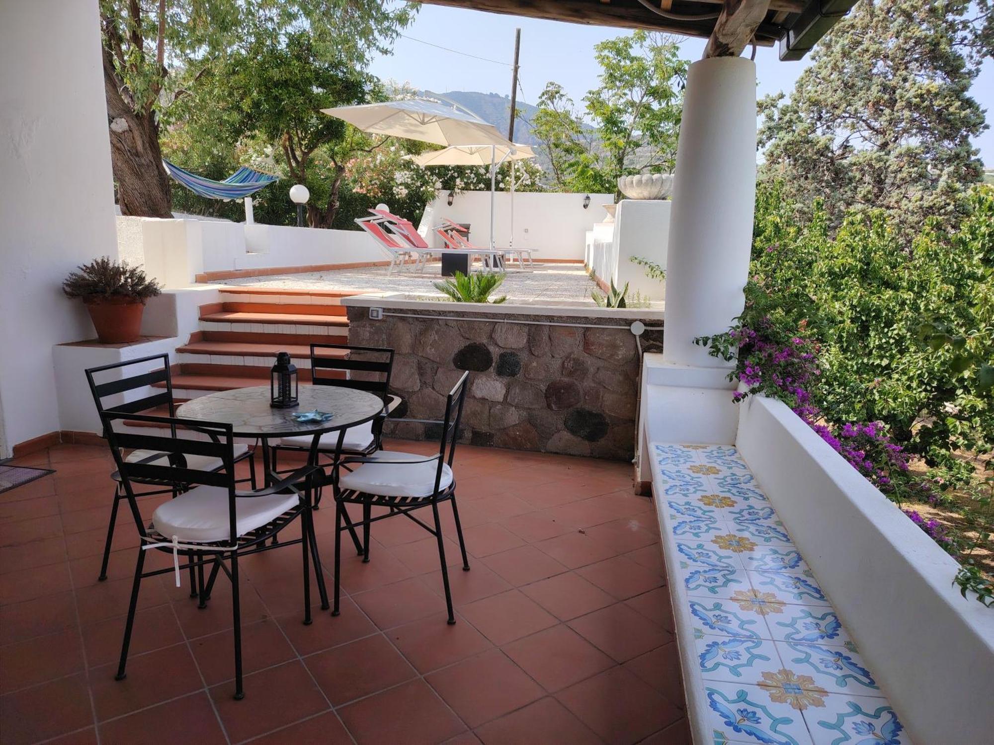 Villa La Milanina Lipari  Luaran gambar